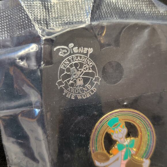 Pin Trading Around the World St. Patrick's Day Rainbow Dragon 2005 - Picture 5 of 6